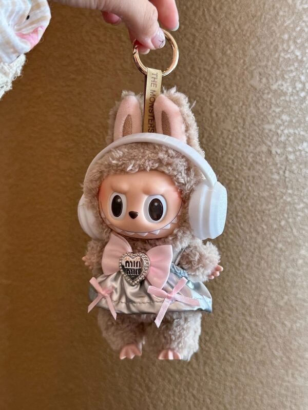 LABUBU Clothes MiuMiu Suspender Skirt with White Headphones - 图片 5