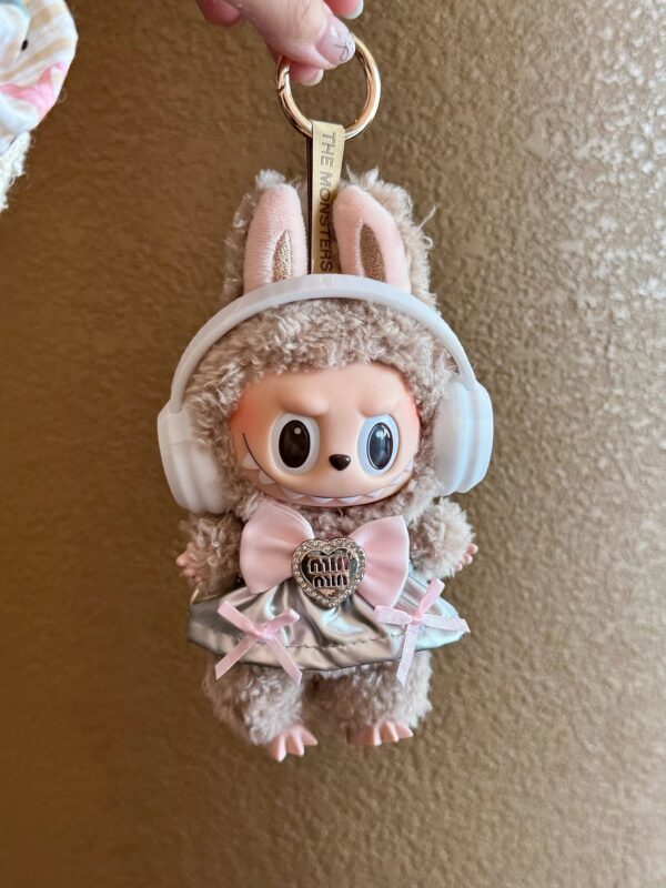 LABUBU Clothes MiuMiu Suspender Skirt with White Headphones - 图片 6